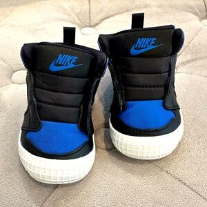 AIR JORDAN Nike Jordan 1 Crib Bootie Black/Blue AT3745-007 (Size: 3C)